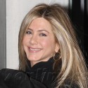 Jen Aniston At The Hair Salon
