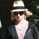 January Jones Doesn't Mind The Paparazzi