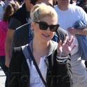 Kelly Osbourne Waves Hi To The Paps