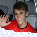 Justin Bieber Loves His Fans