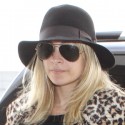 Nicole Richie Jets Out Of Los Angeles