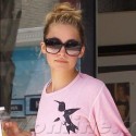 Nicole Richie Leaves The Gym In A Pink Sparrow Shirt