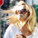 Reese Witherspoonpart Gets Lunch At The Tavern