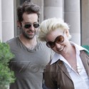 Katherine Heigl Takes Her Mom And Hubby To Lunch
