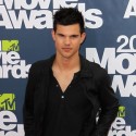 Taylor Lautner Arrives At The MTV Movie Awards
