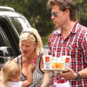 Tori Spelling Preps For Stella's Birthday Party