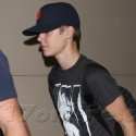 Justin Bieber Hides Upon Arrival