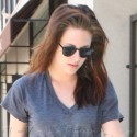 Kristen Stewart Heads To Yoga Class