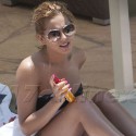 Cheryl Cole Soaks Up The Sun