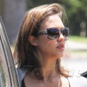 Jessica Alba Does Tea Time