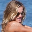 LeAnn Rimes Struts Her Stuff