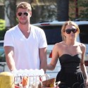 Miley Cyrus And Liam Hemsworth Shop Trader Joe's
