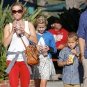 Reese Witherspoon And Her Family Get Vacation Time
