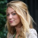 Blake Lively Stuck In The Rain On Gossip Girl Set