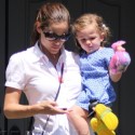 Jennifer Garner Takes Her Girls To A Birthday Party