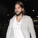 Ashton Kutcher Grabs Dinner At Toscana