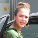 Jessica Alba Looks Upset