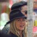 Jennifer Aniston And Justin Theroux Shop For Kitchenware