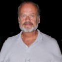 Kelsey Grammer Goes Gray