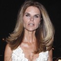Maria Shriver Grabs Dinner With A Girlfriend