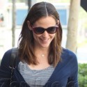 Jennifer Garner Takes Daughter Violet To The American Girl Store