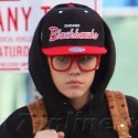 Justin Bieber Works A Blackhawks Hat