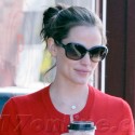 Jennifer Garner Grabs Coffee In Brentwood