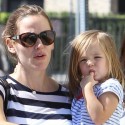 Jennifer Garner Takes Violet To Ballet