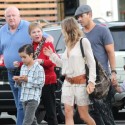LeAnn Rimes Takes Her Mom And "Bonus Dad" To Lunch