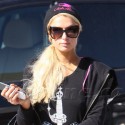 Paris Hilton Gets Her Teeth Cleaned In Style
