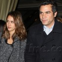 Jessica Alba And Cash Warren Take The Girls To The Grove