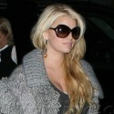Jessica Simpson Keeps Her Baby Bump Warm In Wool