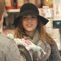 Jessica Alba Takes Baby Haven Shopping
