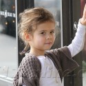 Jessica Alba Takes Her Girls To Starbucks 