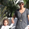 Halle Berry Sporting Engagement Ring?