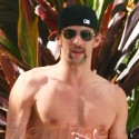 Michael Phelps Shows Off His Hot Bod At The Pool