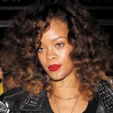 Rihanna Pays Tribute To Michael Jackson