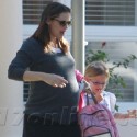 Jennifer Garner Gives Seraphina A Lift To Caffe Luxxe