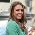 Jessica Alba Chats With Mario Lopez For Extra