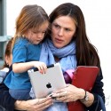 Jennifer Garner And Her Daughters Run Errands In Brentwood