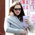 Jennifer Garner Covers Up Her Bump