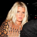 Jessica Simpson Looks Like She's Going To Pop Any Minute Now!