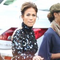 Jennifer Lopez Looks Sexy In Sequins