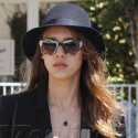 Jessica Alba Gets Her Java Fix