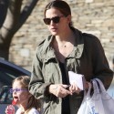 Jennifer Garner And Violet Go Shoe Shopping!