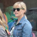 Reese Witherspoon And Family Enjoy Shopping And Lunch In Venice