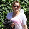Hilary Duff Thinks Pink