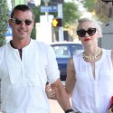 Gwen Stefani Rocks Khaki Pants Strolling Through Hollywood With Gavin Rossdale
