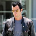 Justin Theroux Grabs Lemonade With Pals