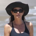 Cindy Crawford Looks Hot On The Beach